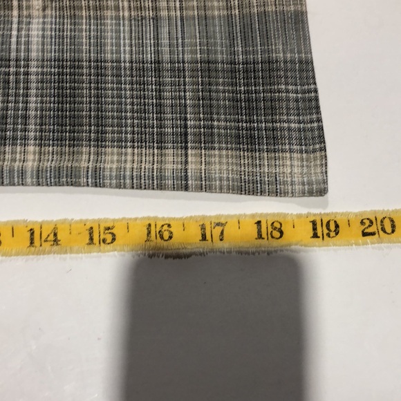 Set of four blue and tan plaid cotton napkins - Picture 4 of 6
